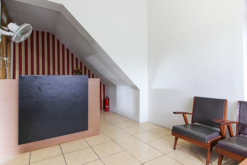Reddoorz Near Rs Sarjito Yogyakarta Hotell Exteriör bild